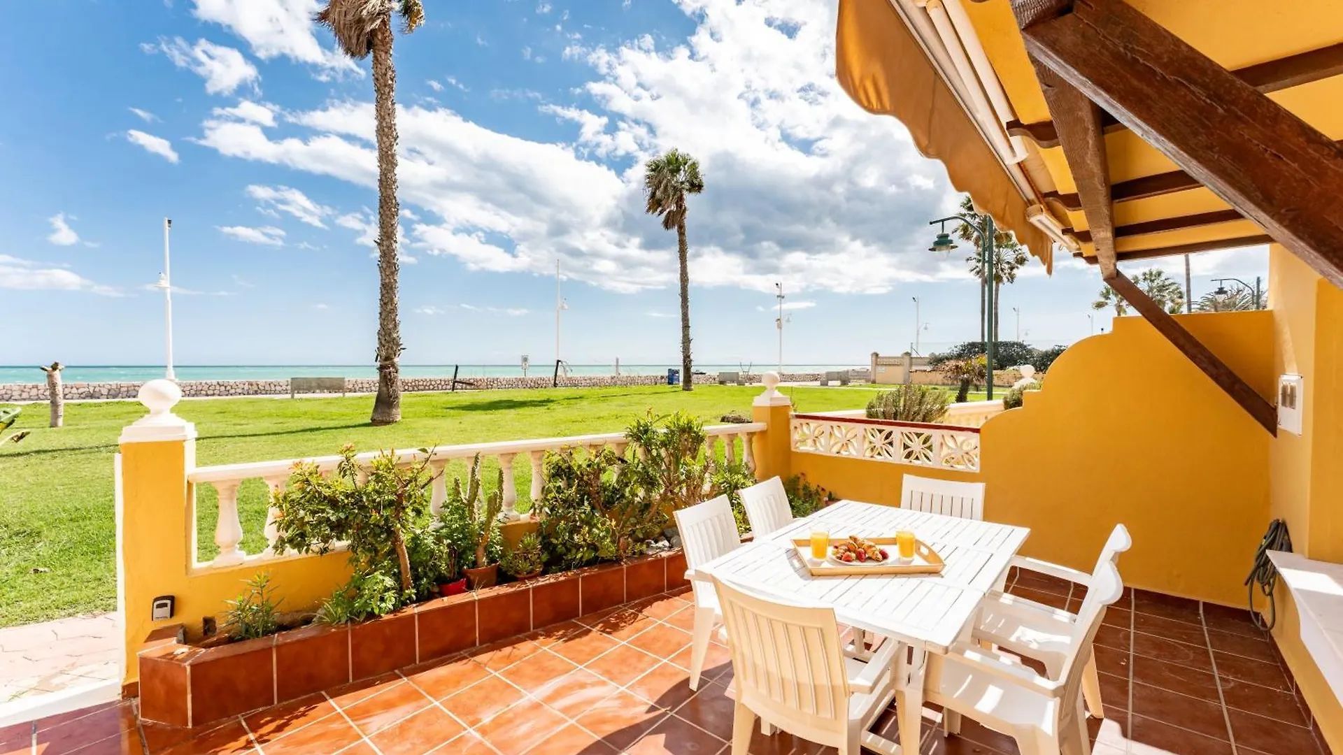 اتصالات Guadalmar Sun & Beach 